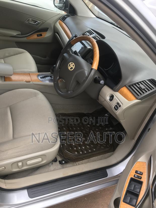Toyota Premio 2010 Silver