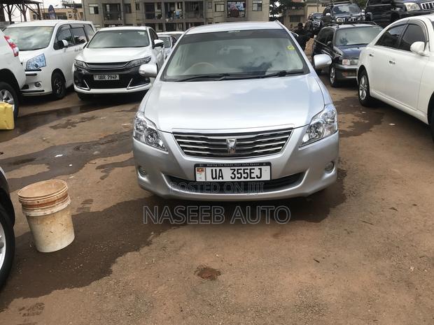 Toyota Premio 2010 Silver