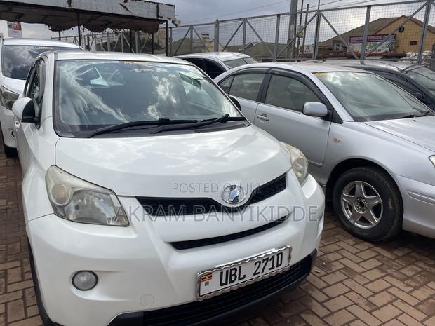 Toyota IST 2009 Pearl