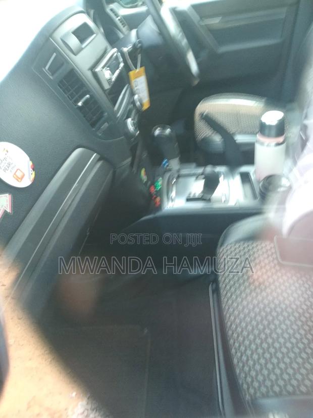 Mitsubishi Pajero 2012 White