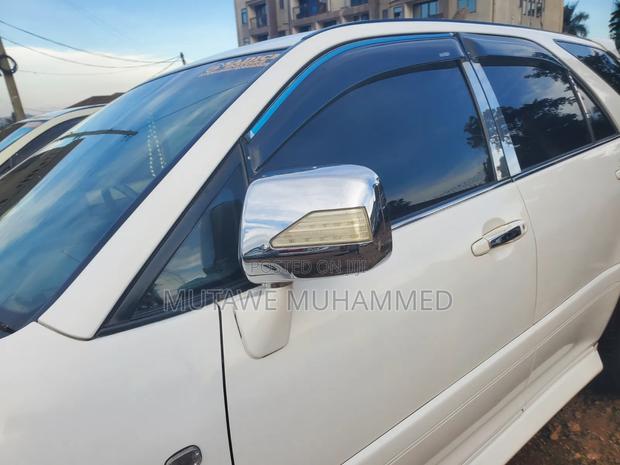 Toyota Harrier 2004 White