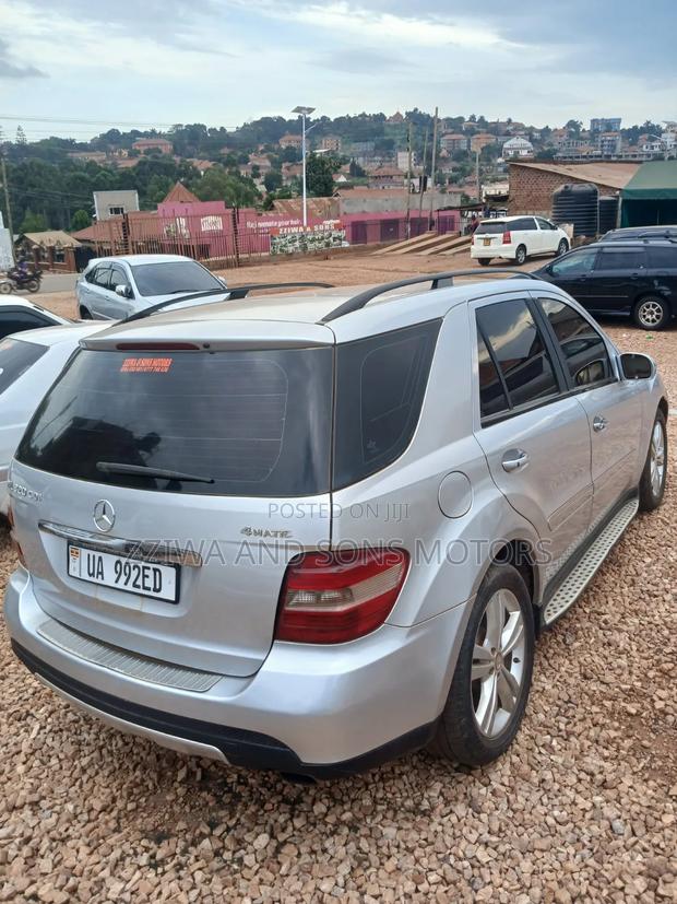Mercedes-Benz M Class 2010 Silver