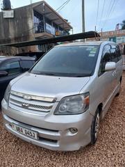 Toyota Noah 2004 Silver for sale