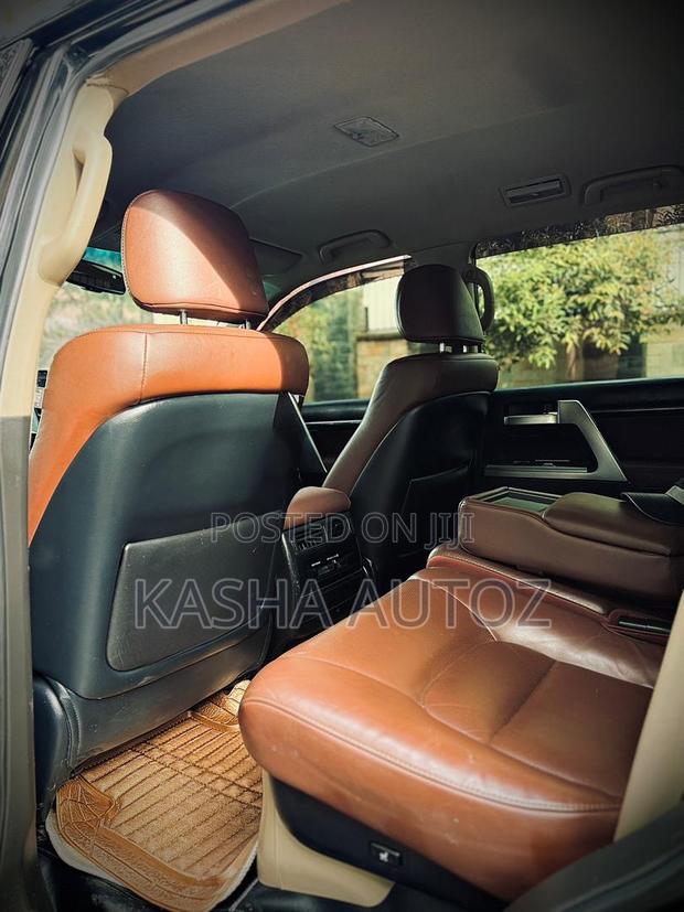 Toyota Land Cruiser 2016 Black
