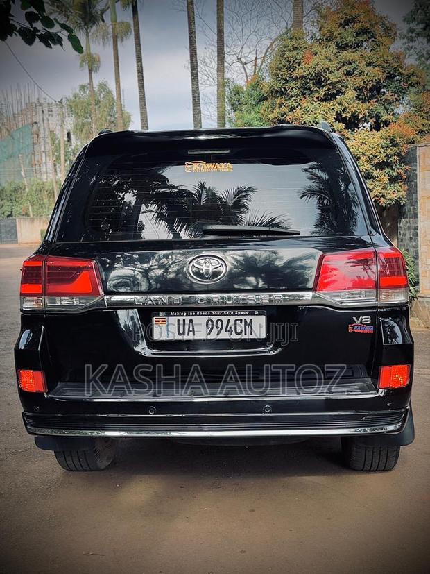 Toyota Land Cruiser 2016 Black