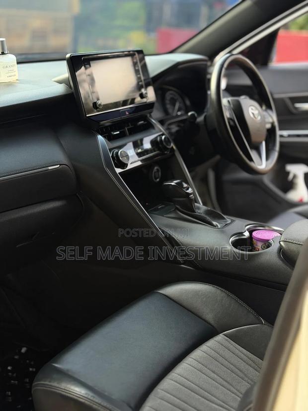 Toyota Harrier 2021 White