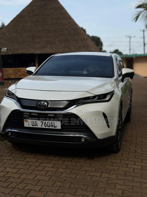 Toyota Harrier 2021 White