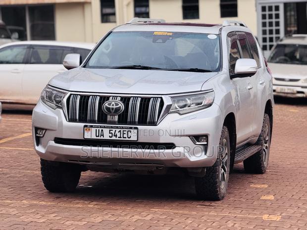 Toyota Land Cruiser Prado 2018 Silver
