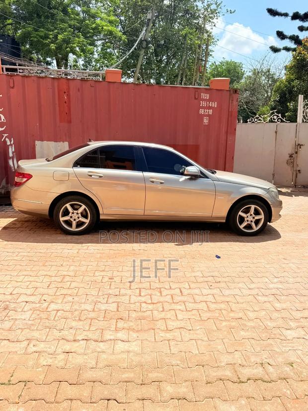Mercedes-Benz C180 2006 Gold