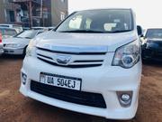 Toyota Noah 2.0 143hp AWD (8 Seater) 2012 White for sale