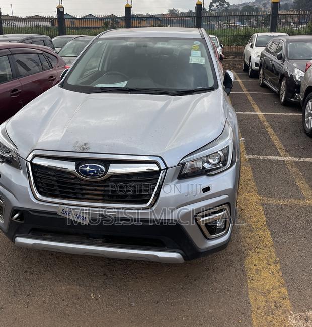 Subaru Forester Premium AWD 2020 Silver
