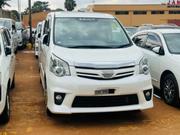 Toyota Noah 2013 White for sale