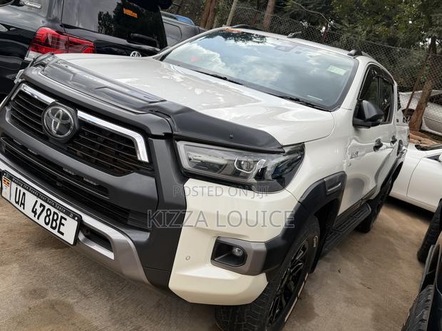 Toyota Hilux Revo Double Cab Deisel 2.8 AWD 2021 White