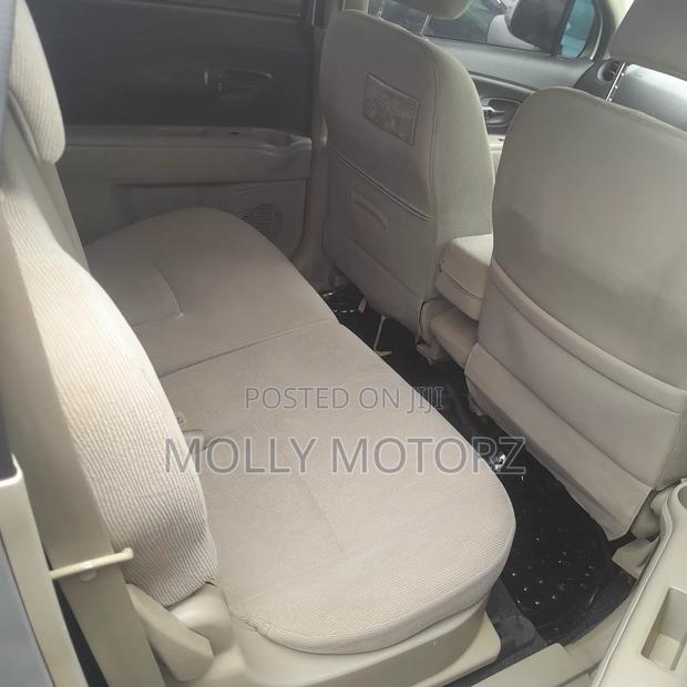 Toyota Passo Sette 2010 Silver