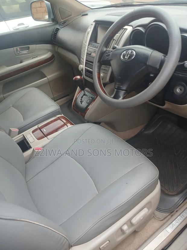Toyota Harrier 2004 Blue