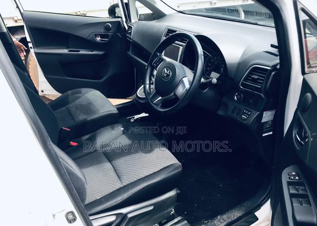 Toyota Ractis 1.5 AWD 2013 White