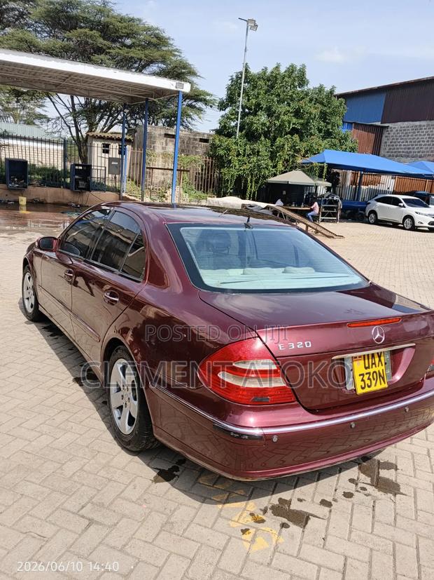 Mercedes-Benz E320 2002 Red