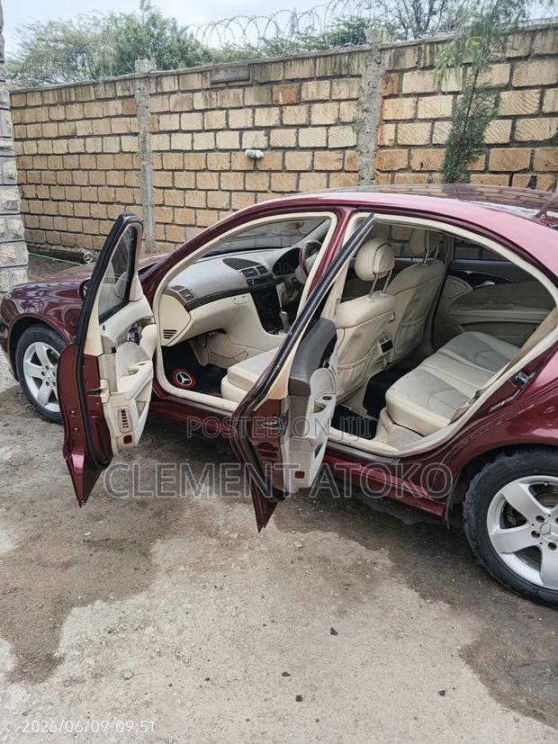 Mercedes-Benz E320 2002 Red