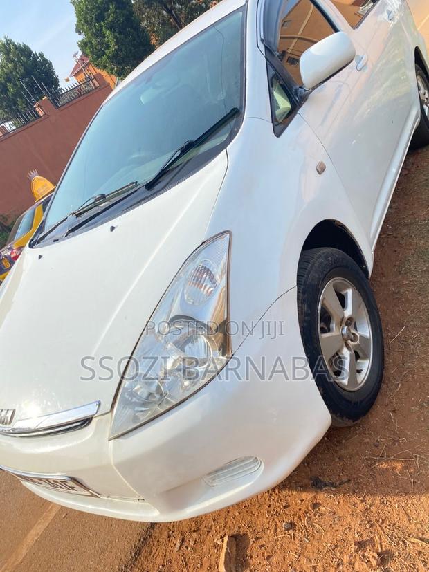 Toyota Wish 2005 White
