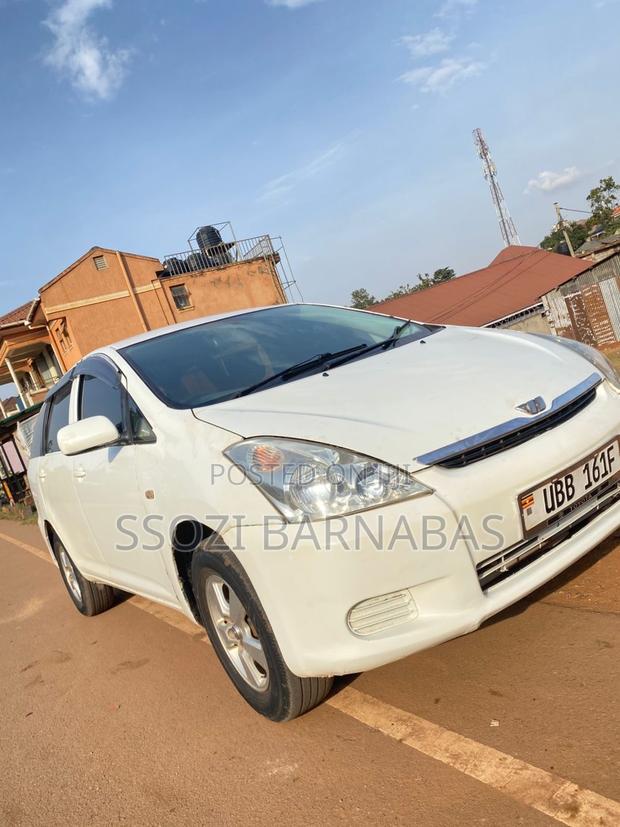 Toyota Wish 2005 White