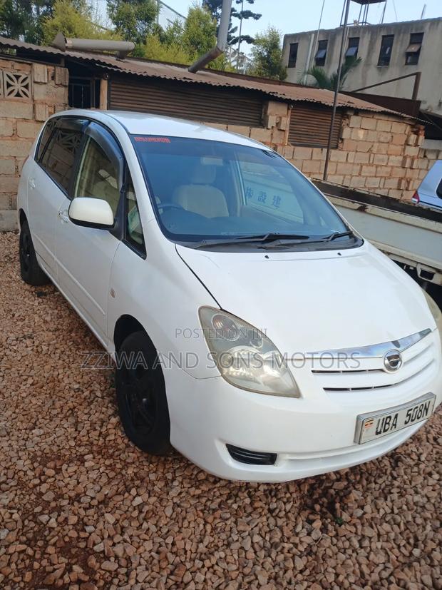 Toyota Corolla Spacio 2002 White