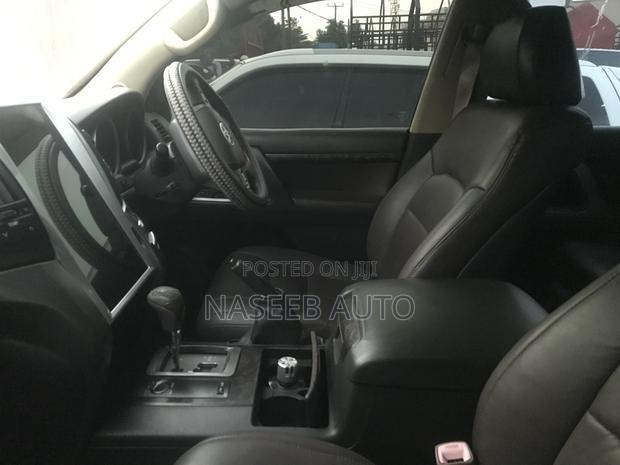 Toyota Land Cruiser Prado 2018 White