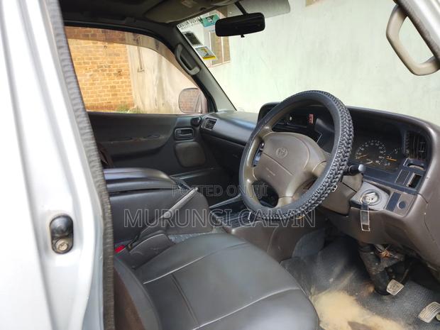 Toyota HiAce 1997 Beige