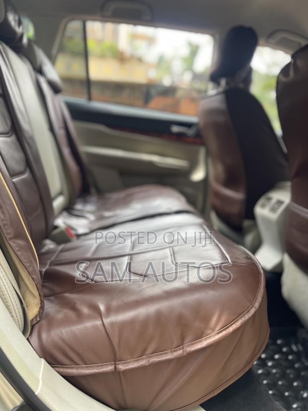 Subaru Outback 2009 Gold
