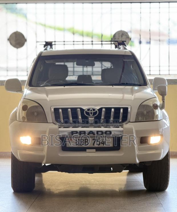 Toyota Land Cruiser Prado 2005 White
