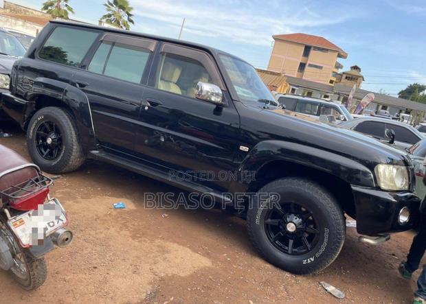 Nissan Patrol 2013 Black