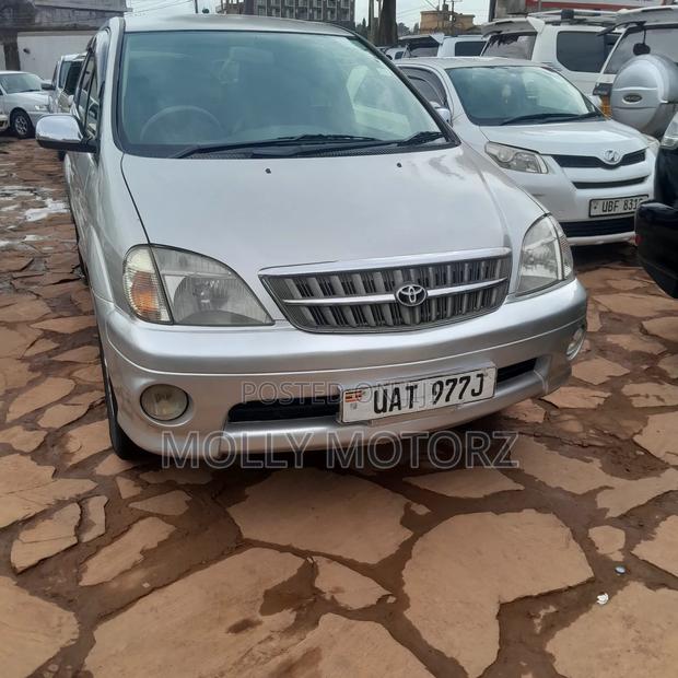 Toyota Nadia 2002 Silver
