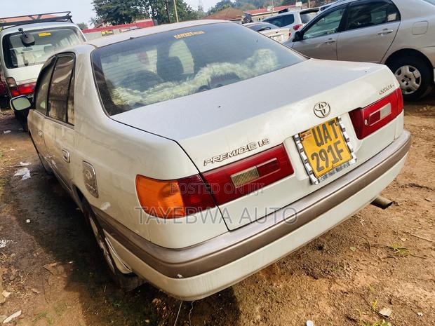 Toyota Corona Premio 1998