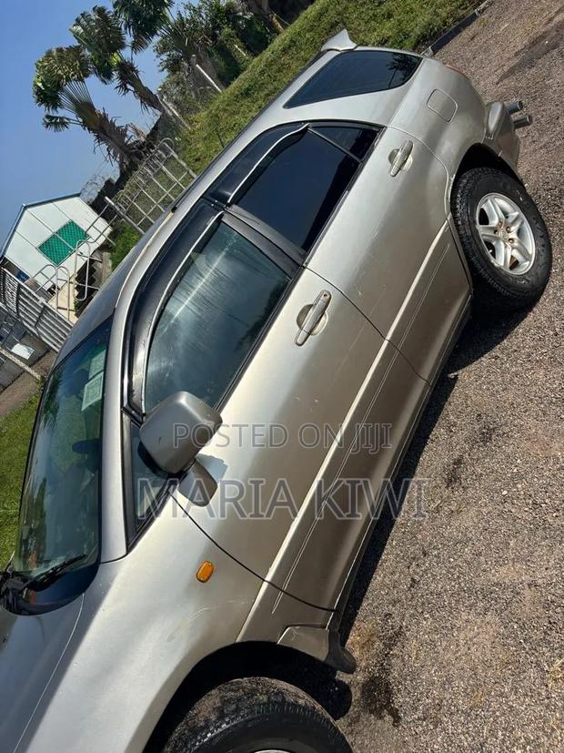 Toyota Harrier 2004 Gray