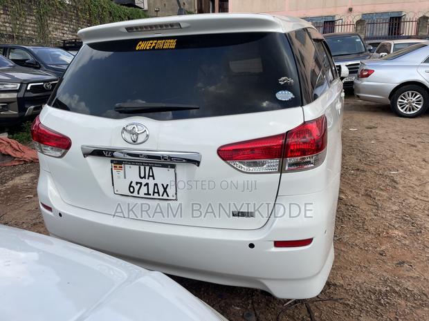 Toyota Wish 2011 White
