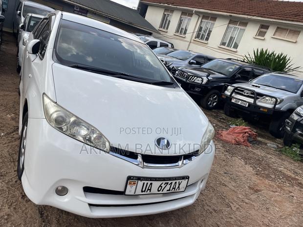 Toyota Wish 2011 White