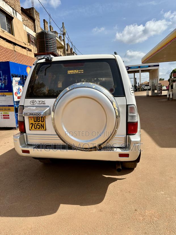 Toyota Land Cruiser Prado 2.7 16V 5dr 2000 White