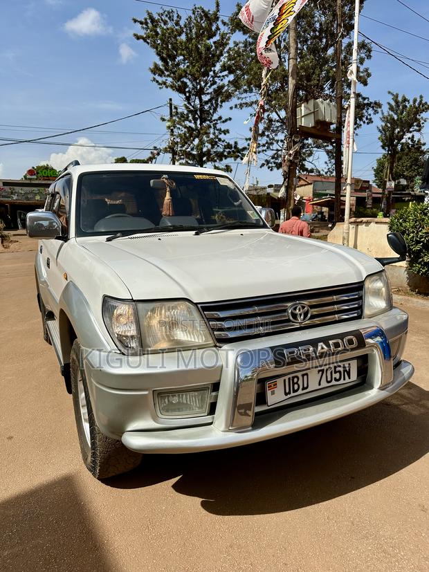 Toyota Land Cruiser Prado 2.7 16V 5dr 2000 White
