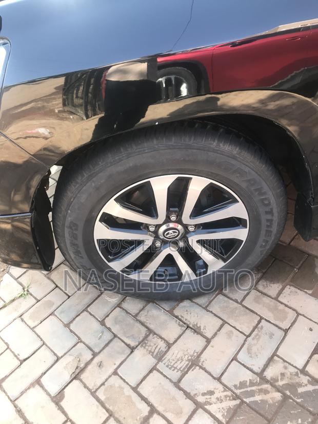 Toyota Land Cruiser Prado 2016 Black
