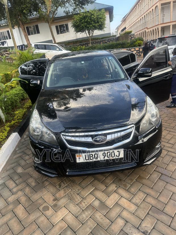 Subaru Legacy 2.5i 2010 Black