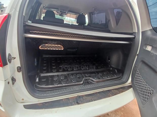 Toyota RAV4 2.5 Limited 4x4 2011 White