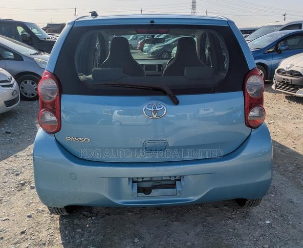 Toyota Passo 1.0 FWD 2011 Blue