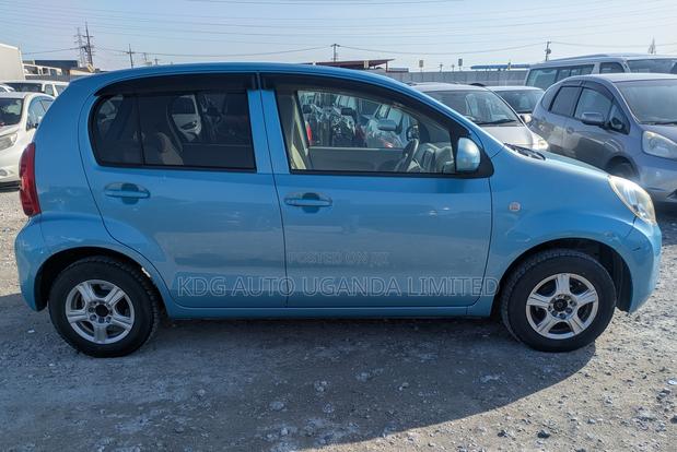 Toyota Passo 1.0 FWD 2011 Blue