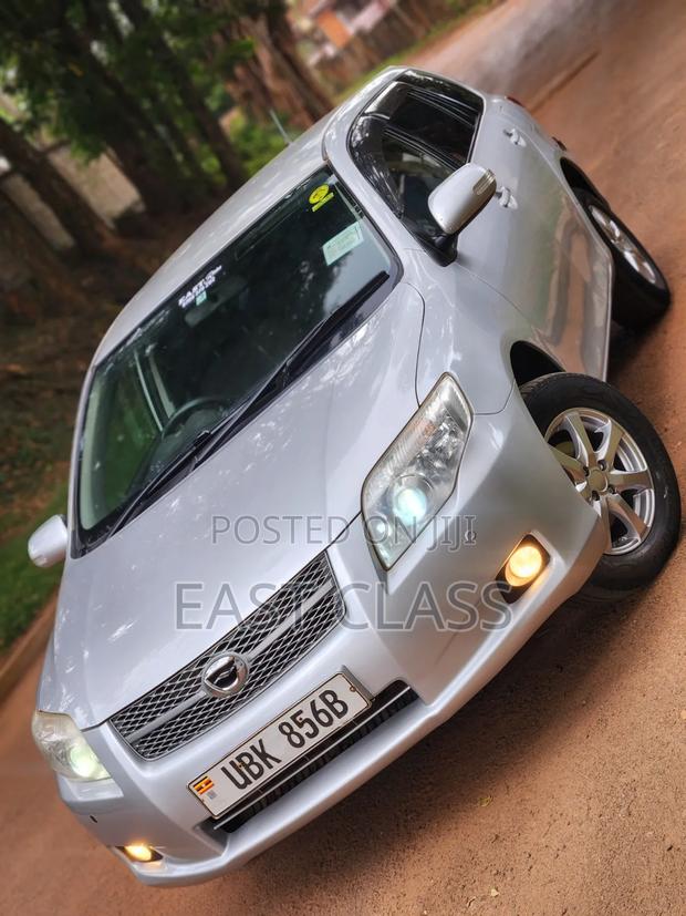 Toyota Corolla Fielder 2010 Silver