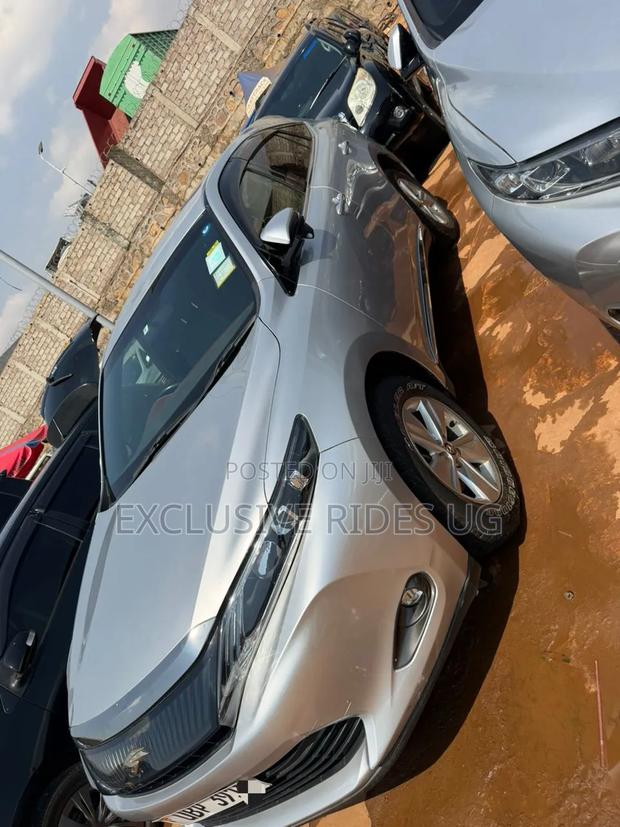 Toyota Harrier 2.0 4WD 2016 Silver