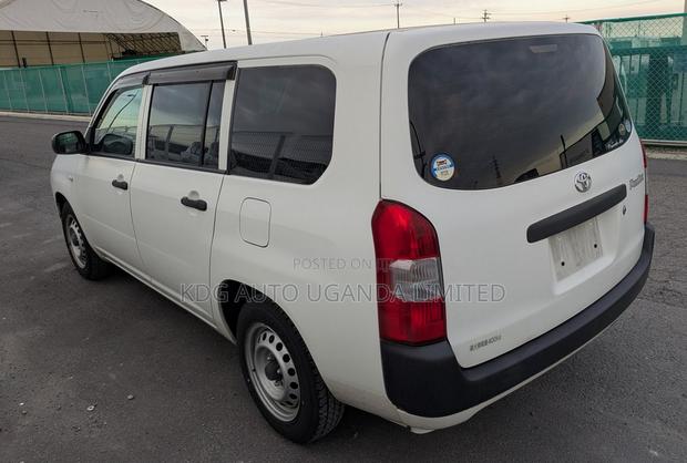 Toyota Probox 1.5 DX Comfort 2WD 2018 Pearl