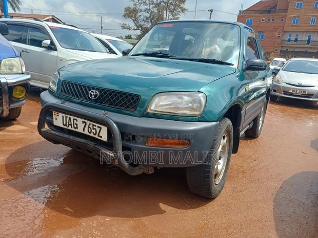 Toyota RAV4 1997 Green