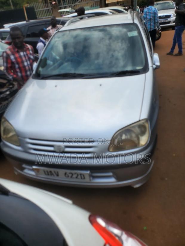 Toyota Raum 2006 Silver