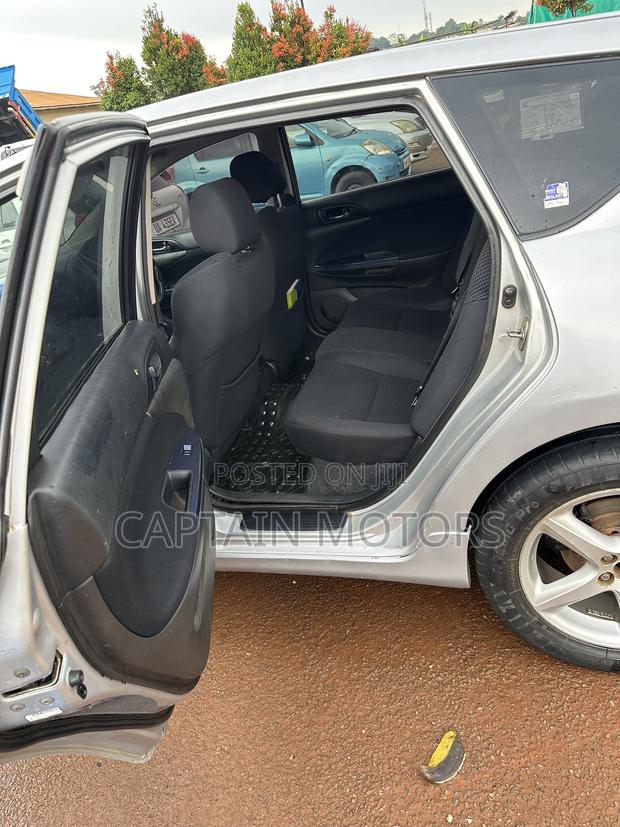 Toyota Caldina 2002 Silver