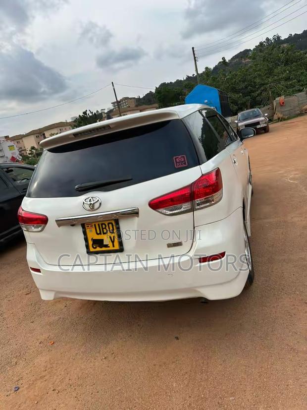 Toyota Wish 2011 White