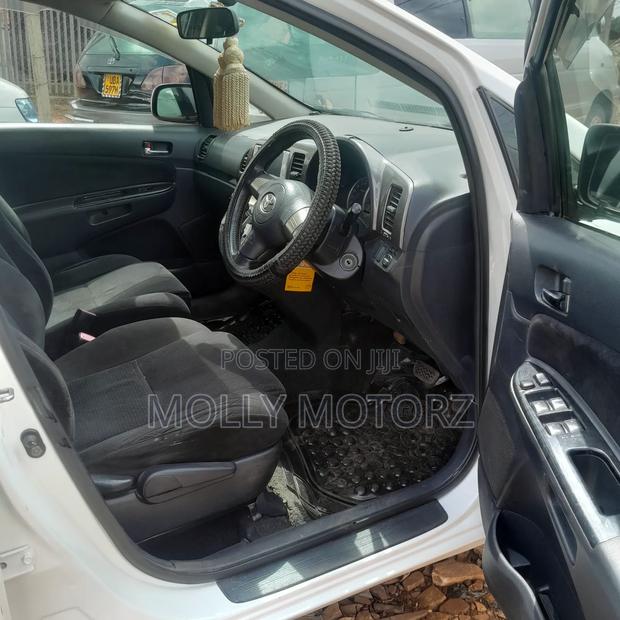 Toyota Wish 2010 White